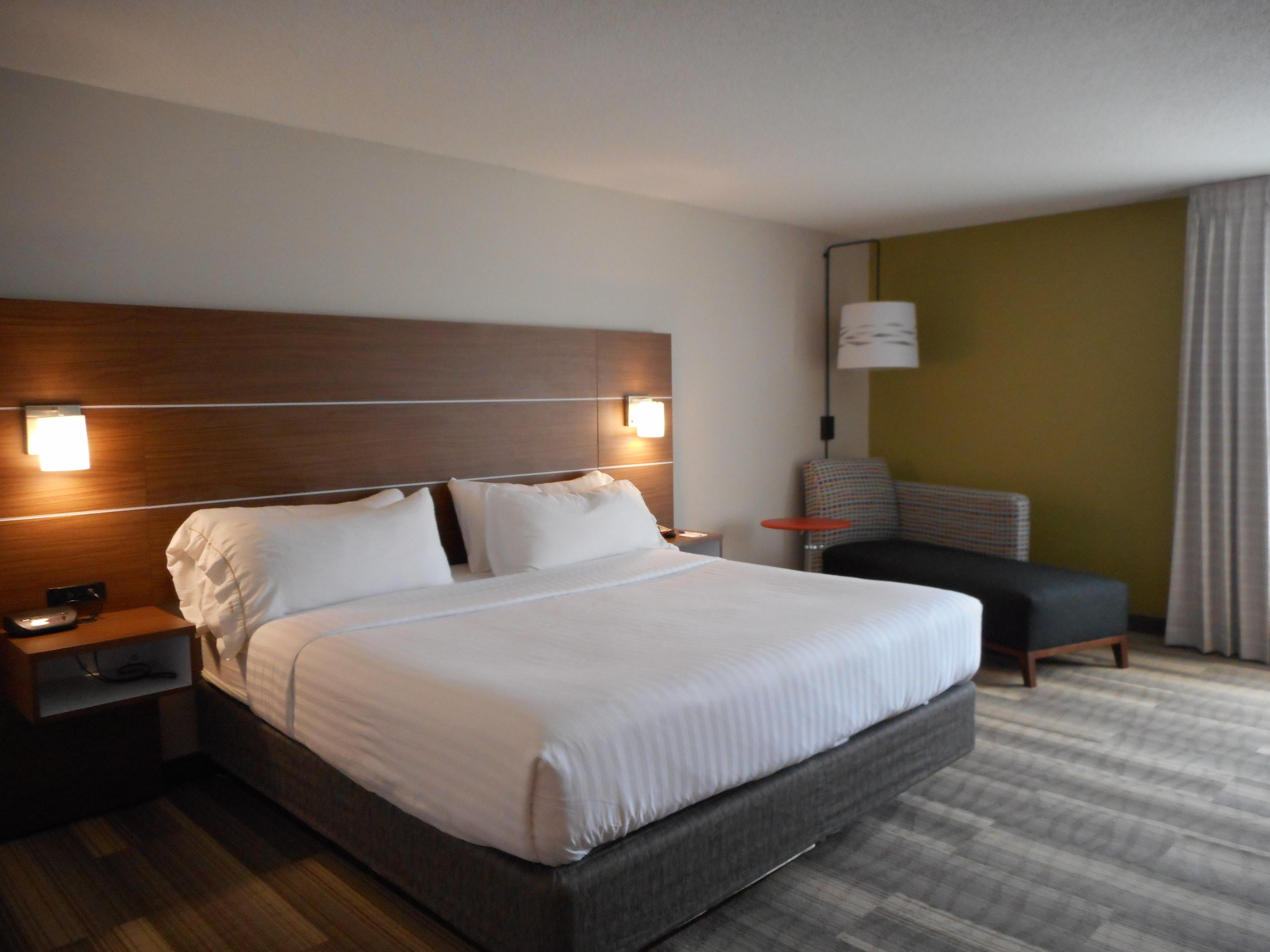 Holiday Inn Express Fairfield By Ihg Екстериор снимка