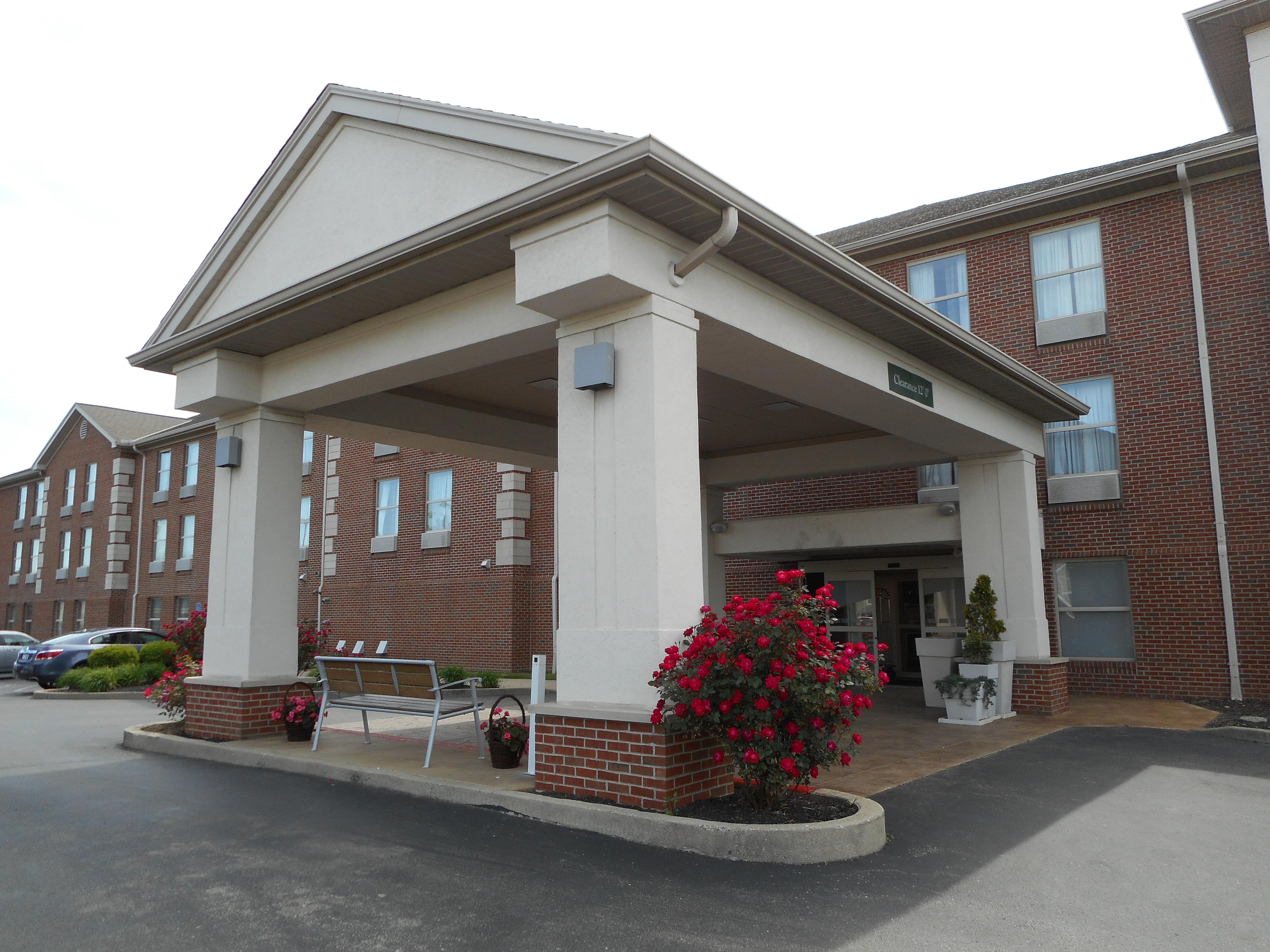 Holiday Inn Express Fairfield By Ihg Екстериор снимка