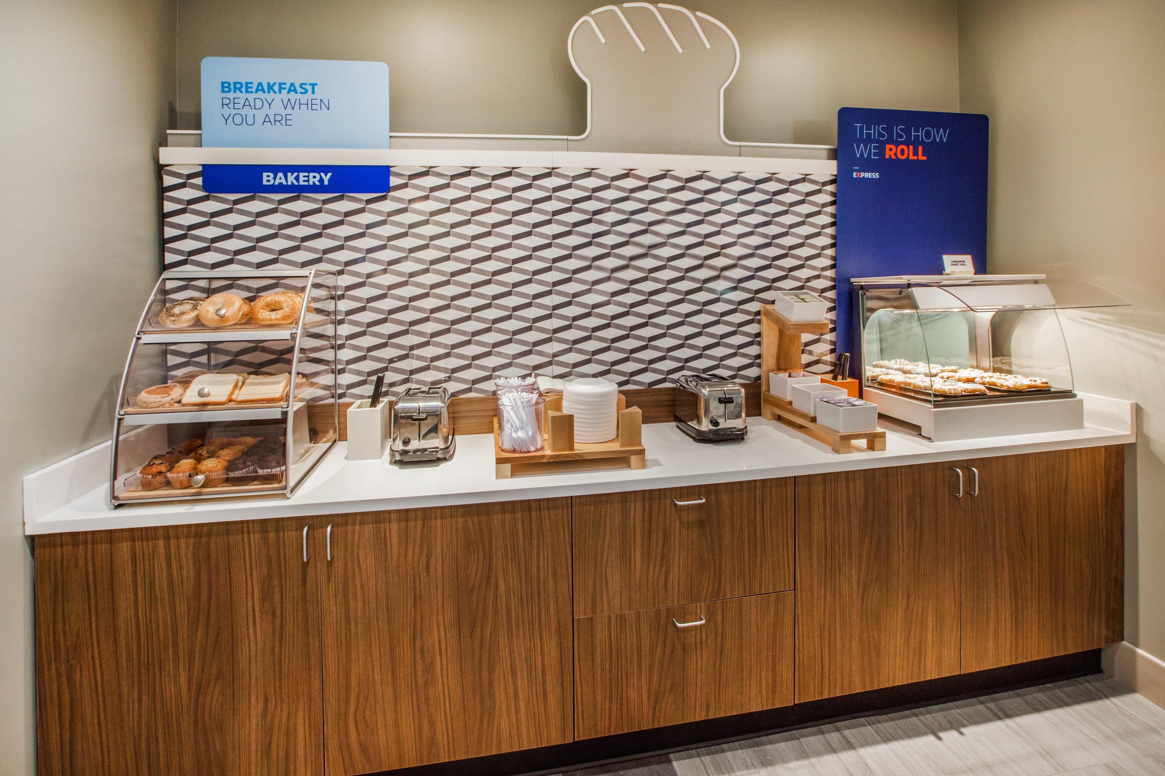 Holiday Inn Express Fairfield By Ihg Екстериор снимка