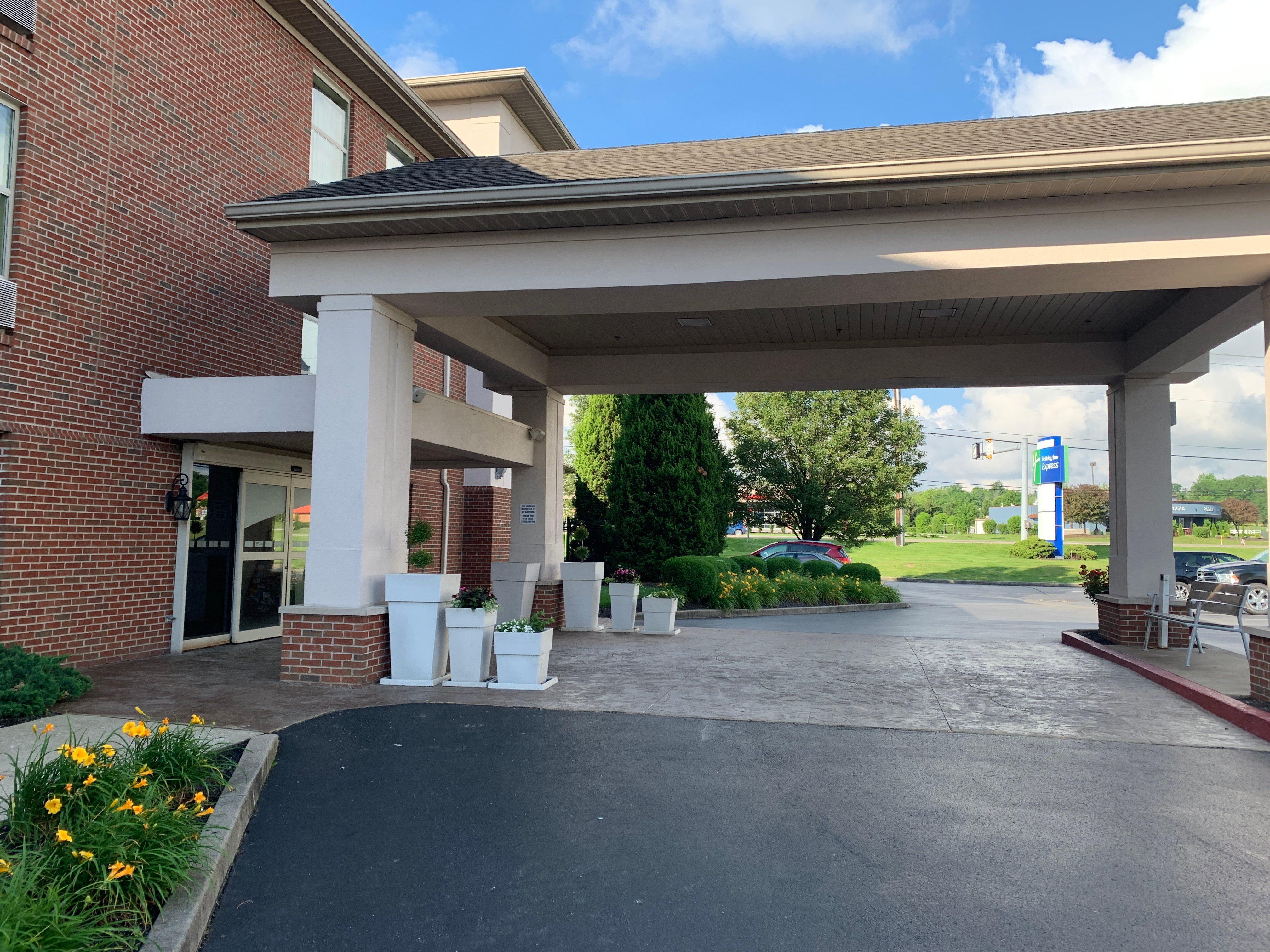 Holiday Inn Express Fairfield By Ihg Екстериор снимка