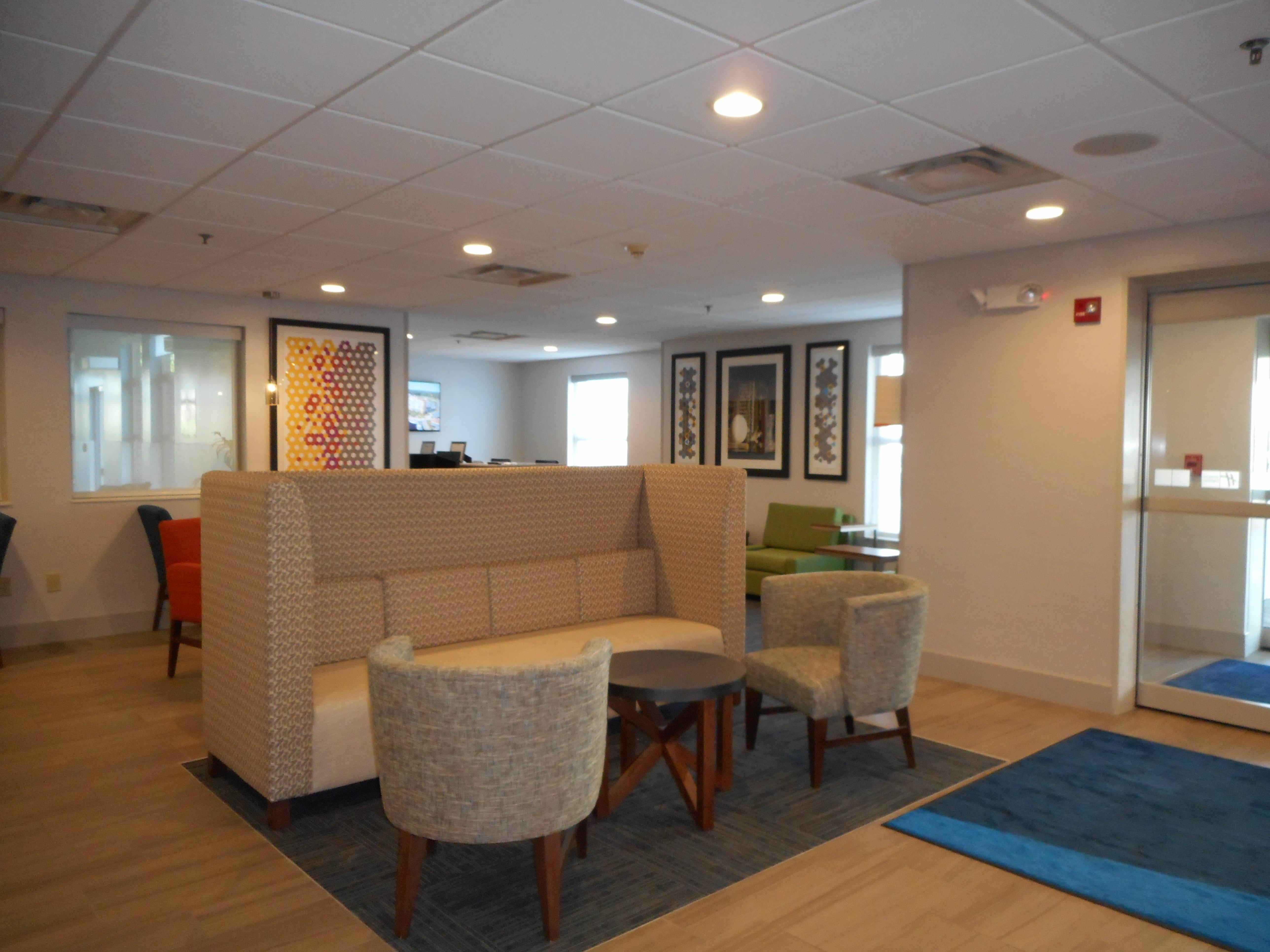 Holiday Inn Express Fairfield By Ihg Екстериор снимка