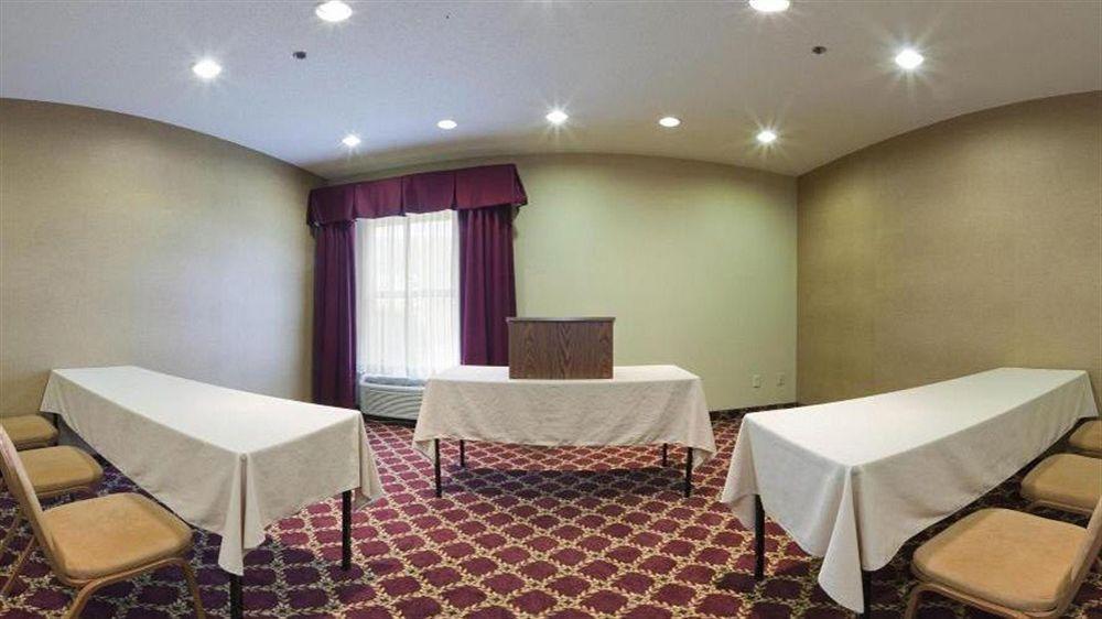 Holiday Inn Express Fairfield By Ihg Екстериор снимка