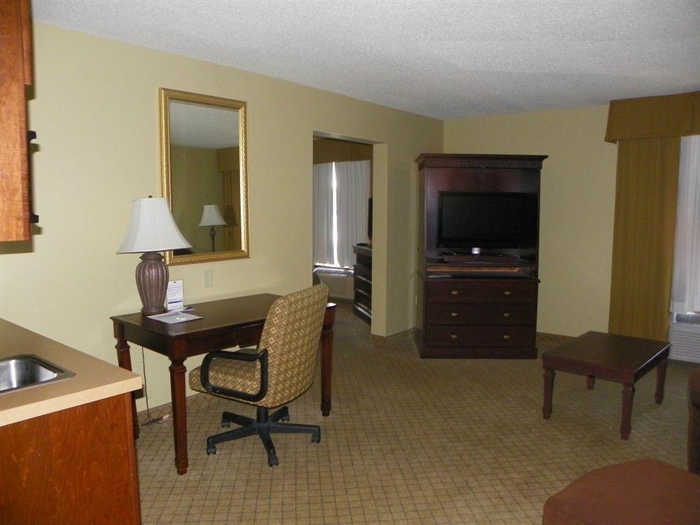 Holiday Inn Express Fairfield By Ihg Екстериор снимка