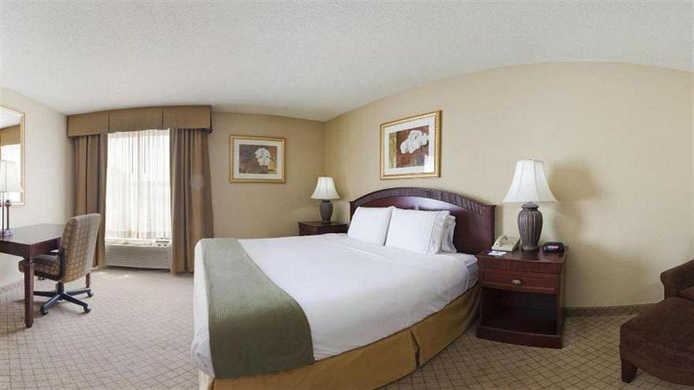 Holiday Inn Express Fairfield By Ihg Екстериор снимка
