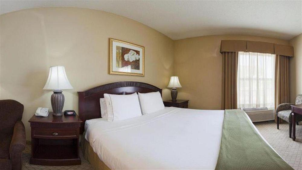 Holiday Inn Express Fairfield By Ihg Екстериор снимка