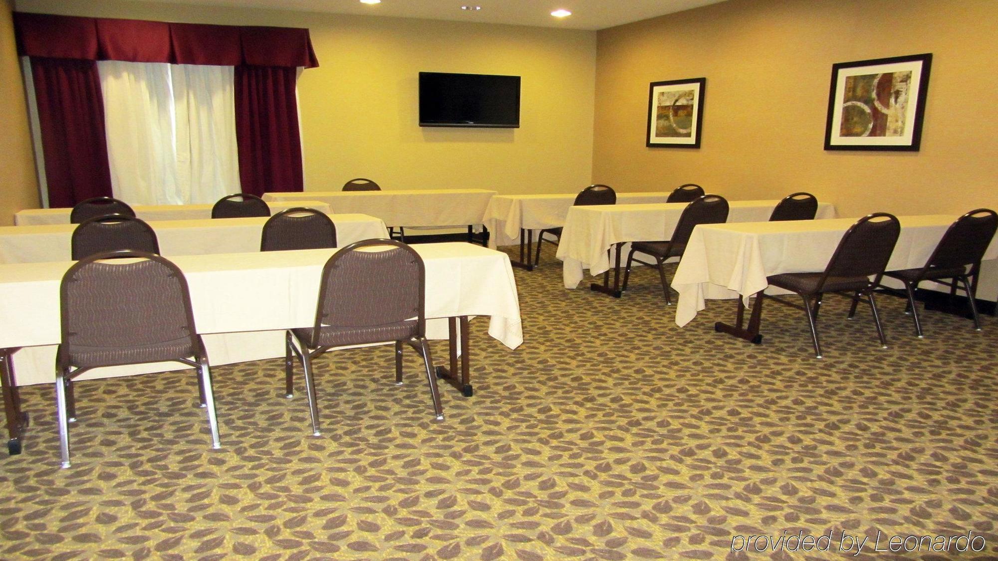 Holiday Inn Express Fairfield By Ihg Екстериор снимка