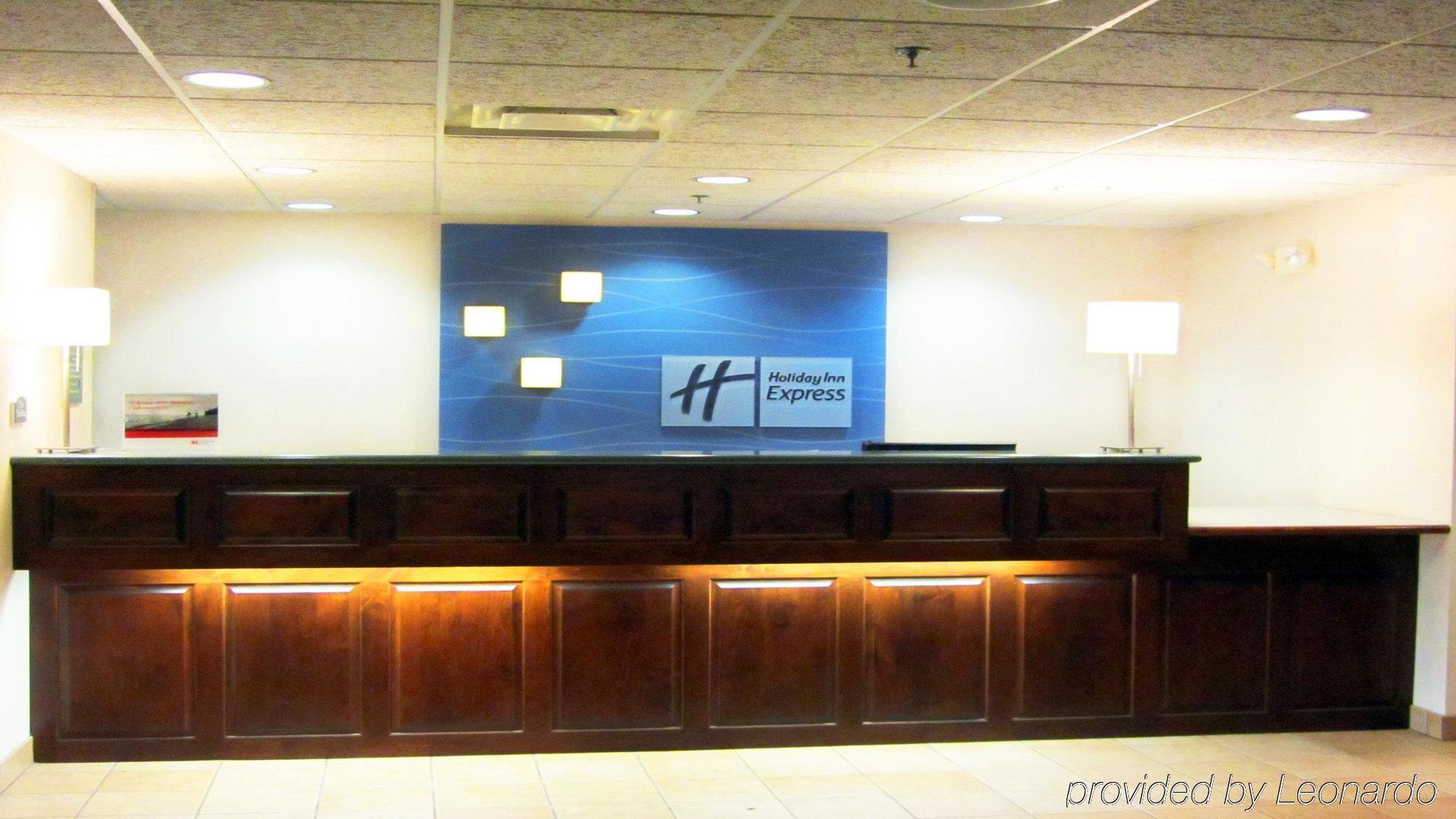 Holiday Inn Express Fairfield By Ihg Екстериор снимка