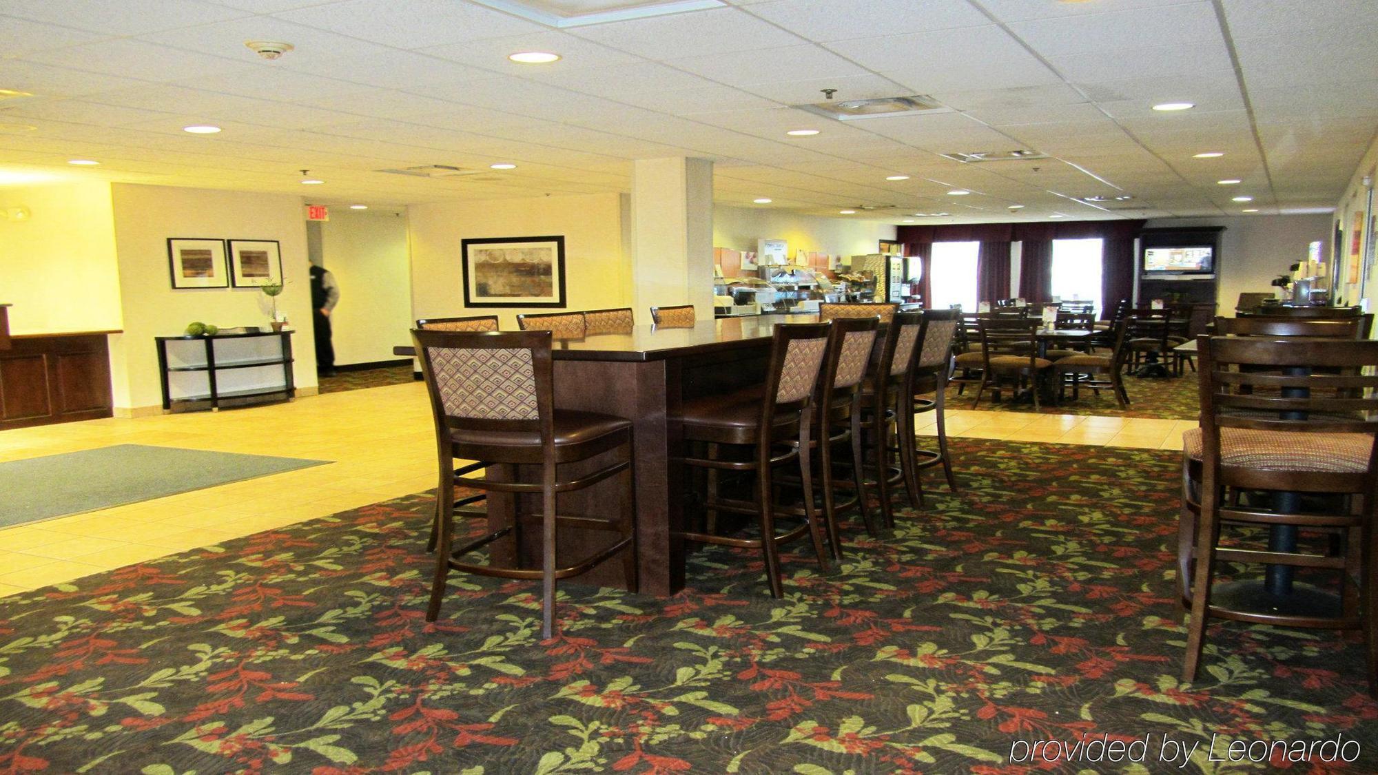 Holiday Inn Express Fairfield By Ihg Екстериор снимка