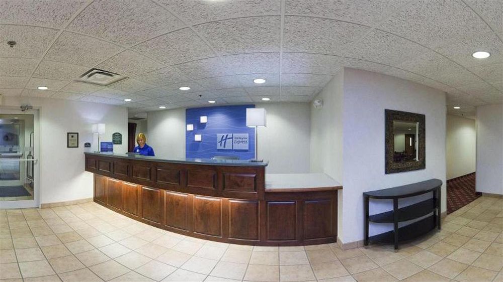 Holiday Inn Express Fairfield By Ihg Екстериор снимка